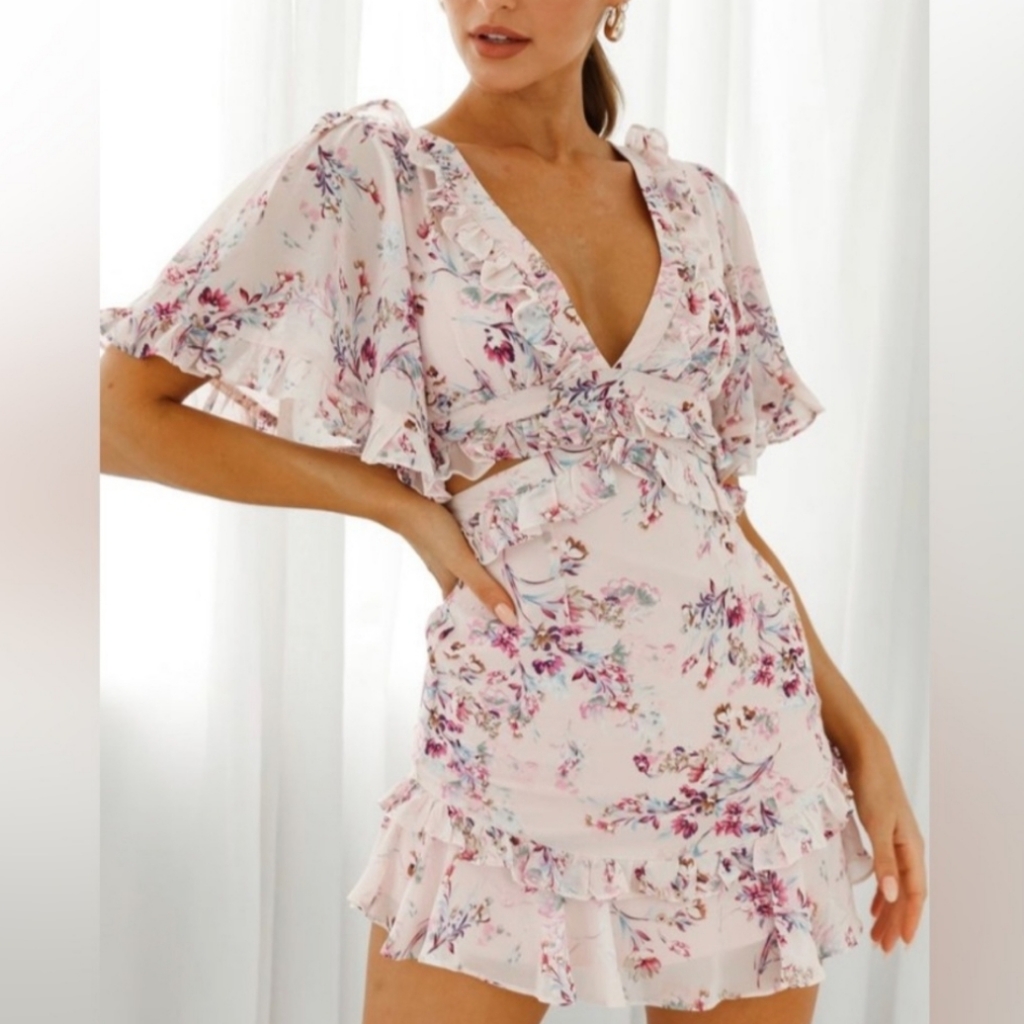 Selfie Leslie, Pink Floral, Size 8, Open-Back Chiffon Mini Dress